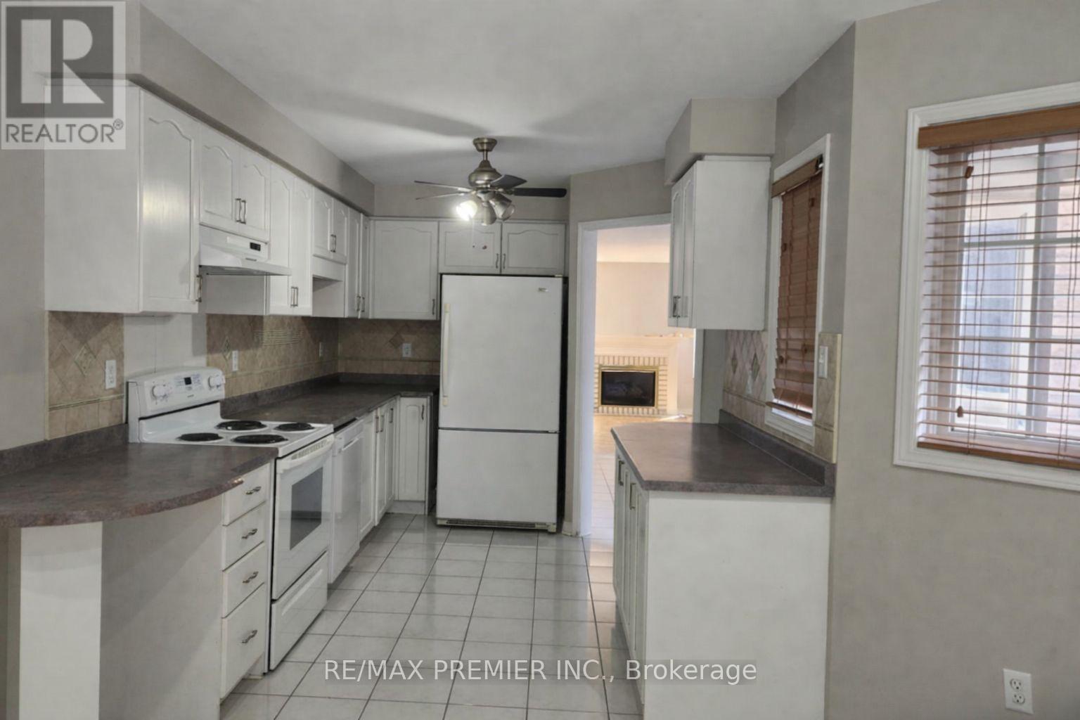 46 - 58 Louana Crescent, Vaughan, Ontario  L4L 8X2 - Photo 3 - N12650818