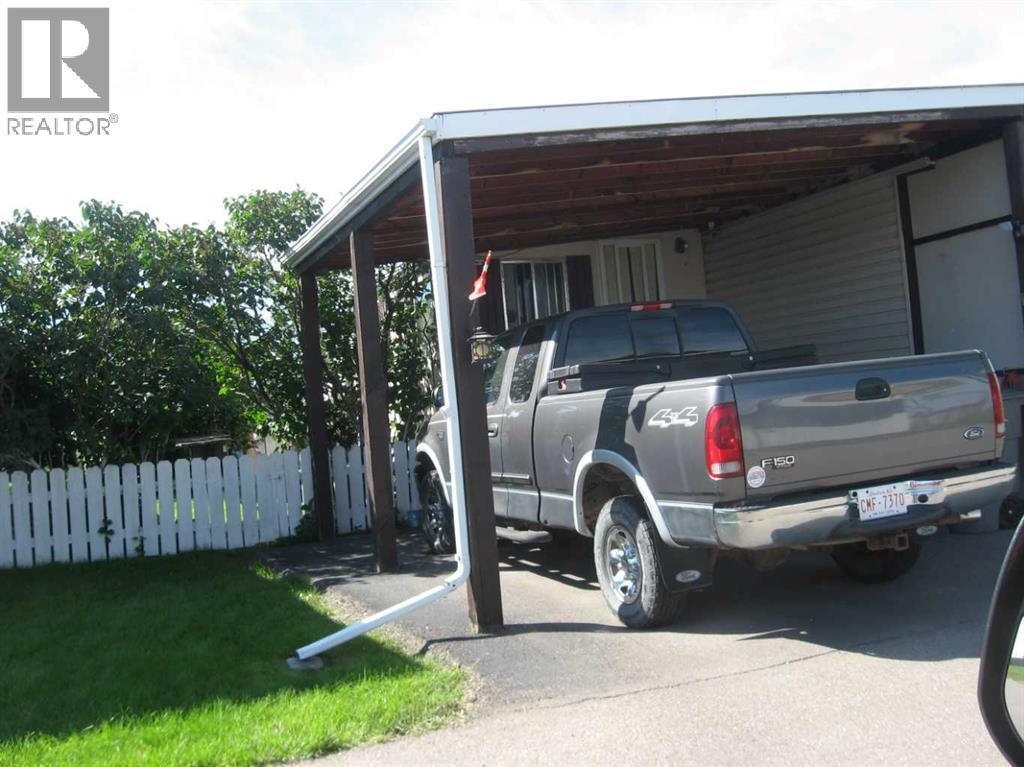 11, 5853 4 Street W, Claresholm, Alberta