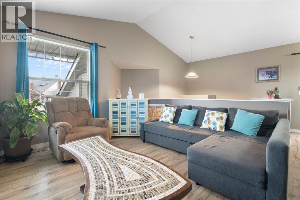 204 Hidden Spring Green Nw, Calgary, Alberta  T3A 5N4 - Photo 7 - A2270121