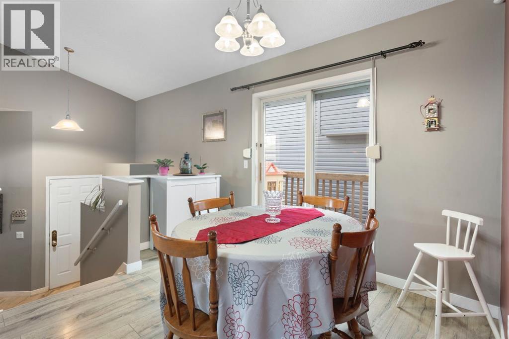 204 Hidden Spring Green Nw, Calgary, Alberta  T3A 5N4 - Photo 8 - A2270121