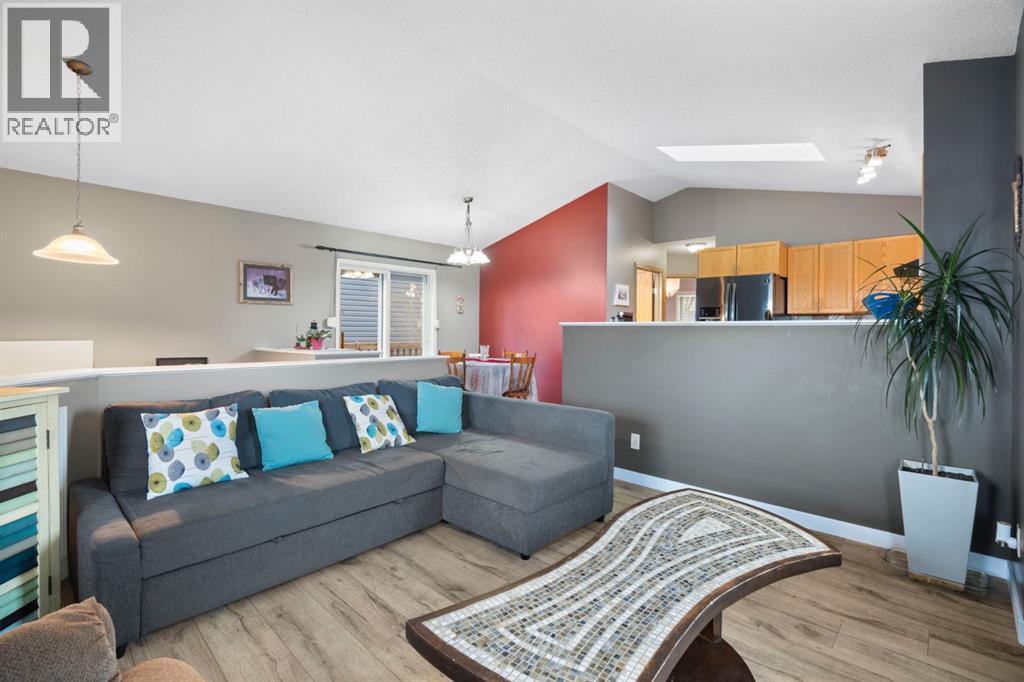 204 Hidden Spring Green Nw, Calgary, Alberta  T3A 5N4 - Photo 6 - A2270121