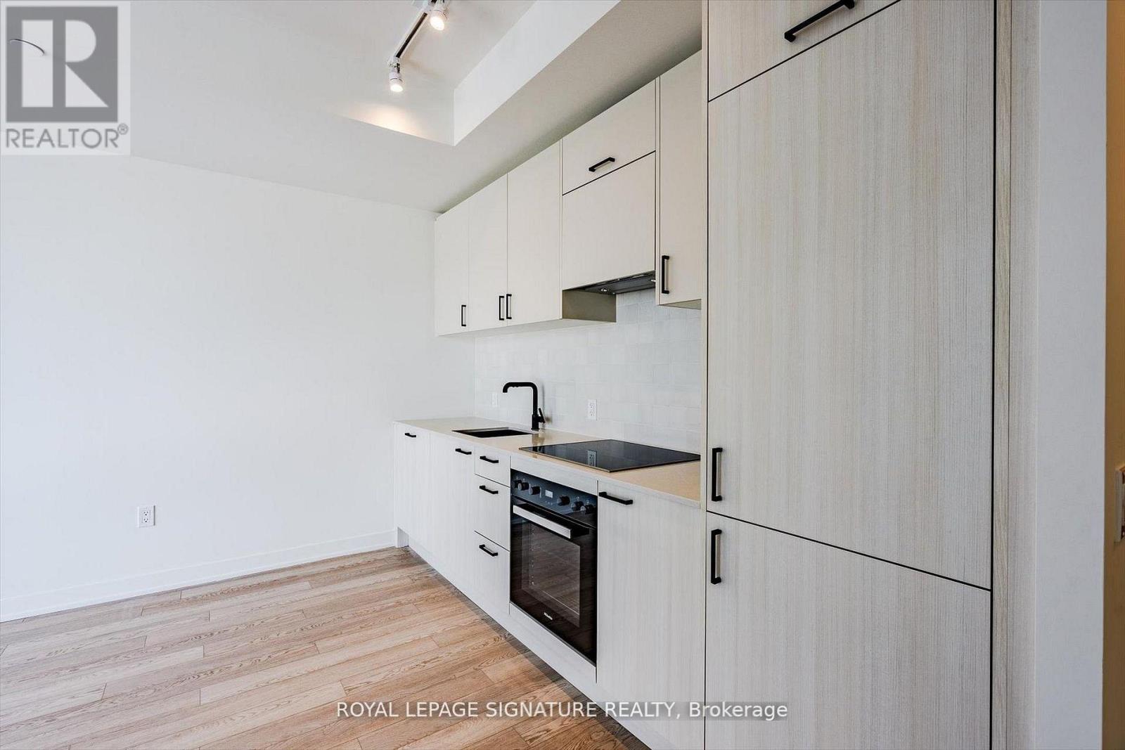 1820 - 1 Quarrington Lane, Toronto, Ontario  M3C 0S4 - Photo 10 - C12653630