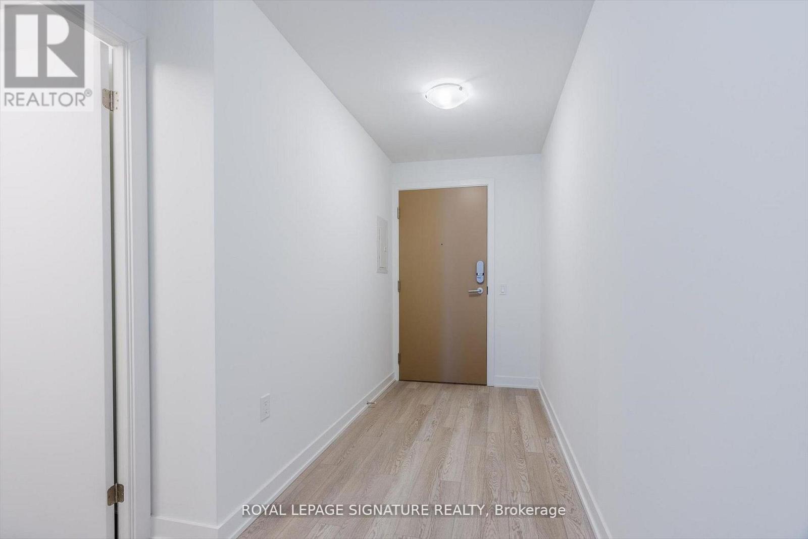 1820 - 1 Quarrington Lane, Toronto, Ontario  M3C 0S4 - Photo 2 - C12653630