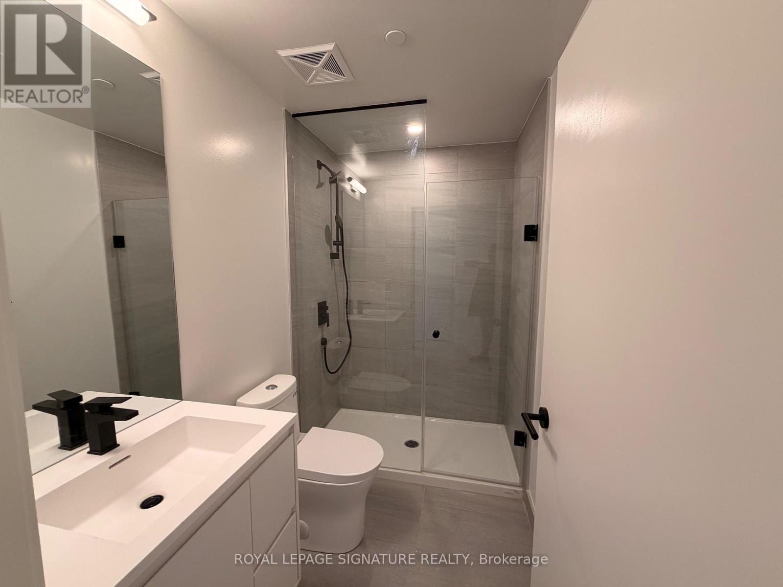 1820 - 1 Quarrington Lane, Toronto, Ontario  M3C 0S4 - Photo 4 - C12653630