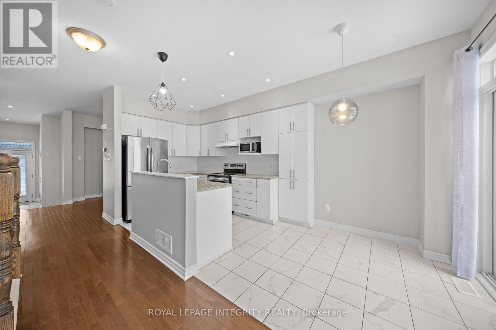 906 Fletcher Circle, Ottawa, Ontario  K2T 0B8 - Photo 10 - X12653652