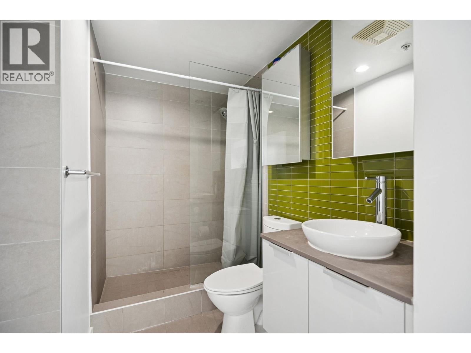 3909 128 W Cordova Street, Vancouver, British Columbia  V6B 0E6 - Photo 15 - R3075199