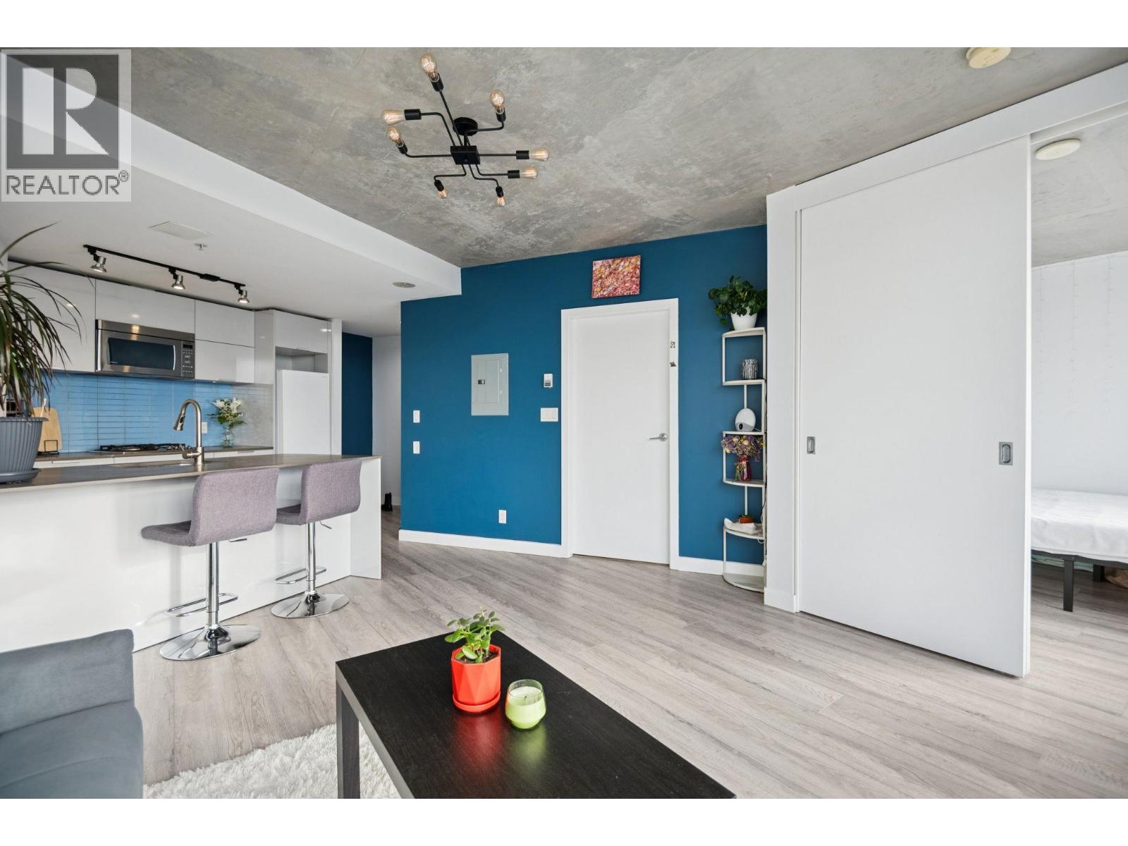 3909 128 W Cordova Street, Vancouver, British Columbia  V6B 0E6 - Photo 6 - R3075199