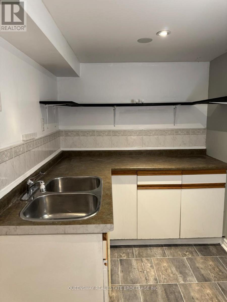 Lower - 94 Hurley Road, Ajax, Ontario  L1S 1N6 - Photo 15 - E12653648