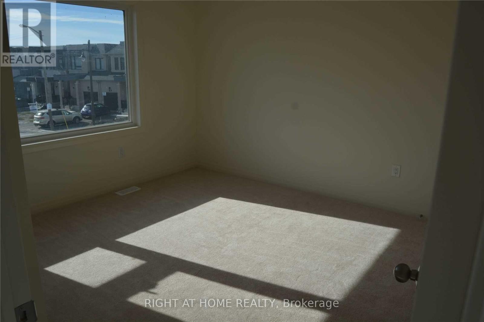 135 Yacht Drive, Clarington, Ontario  L1C 2W3 - Photo 11 - E12653650