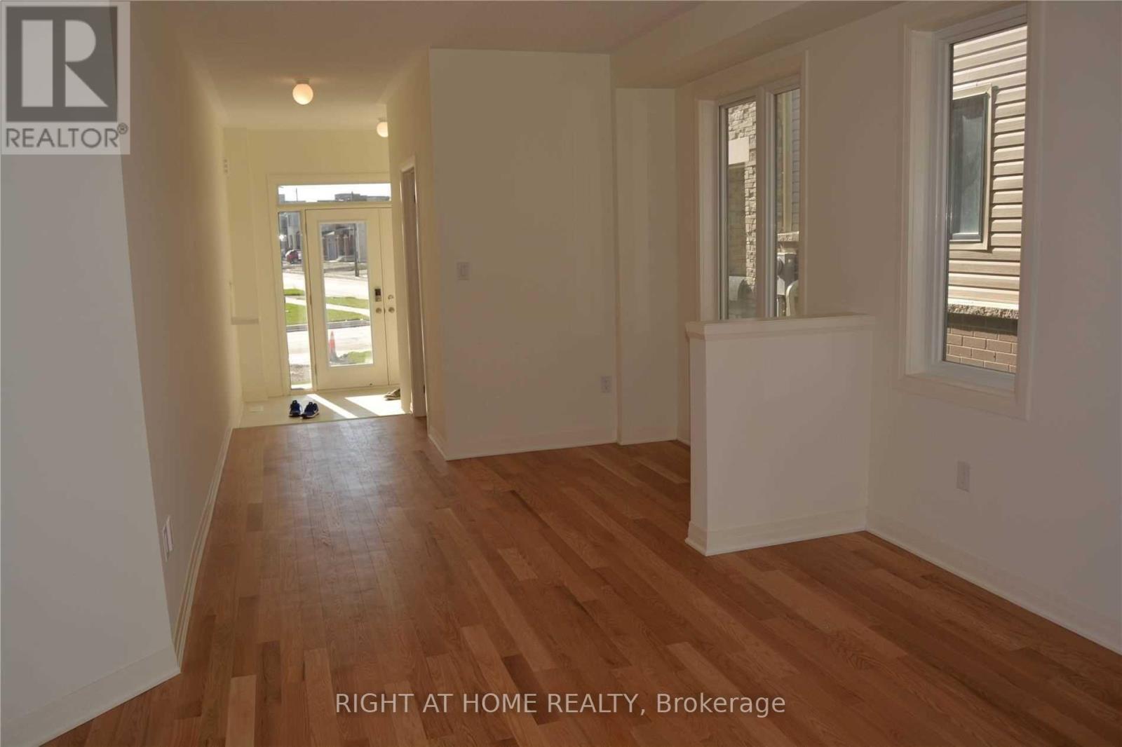 135 Yacht Drive, Clarington, Ontario  L1C 2W3 - Photo 3 - E12653650