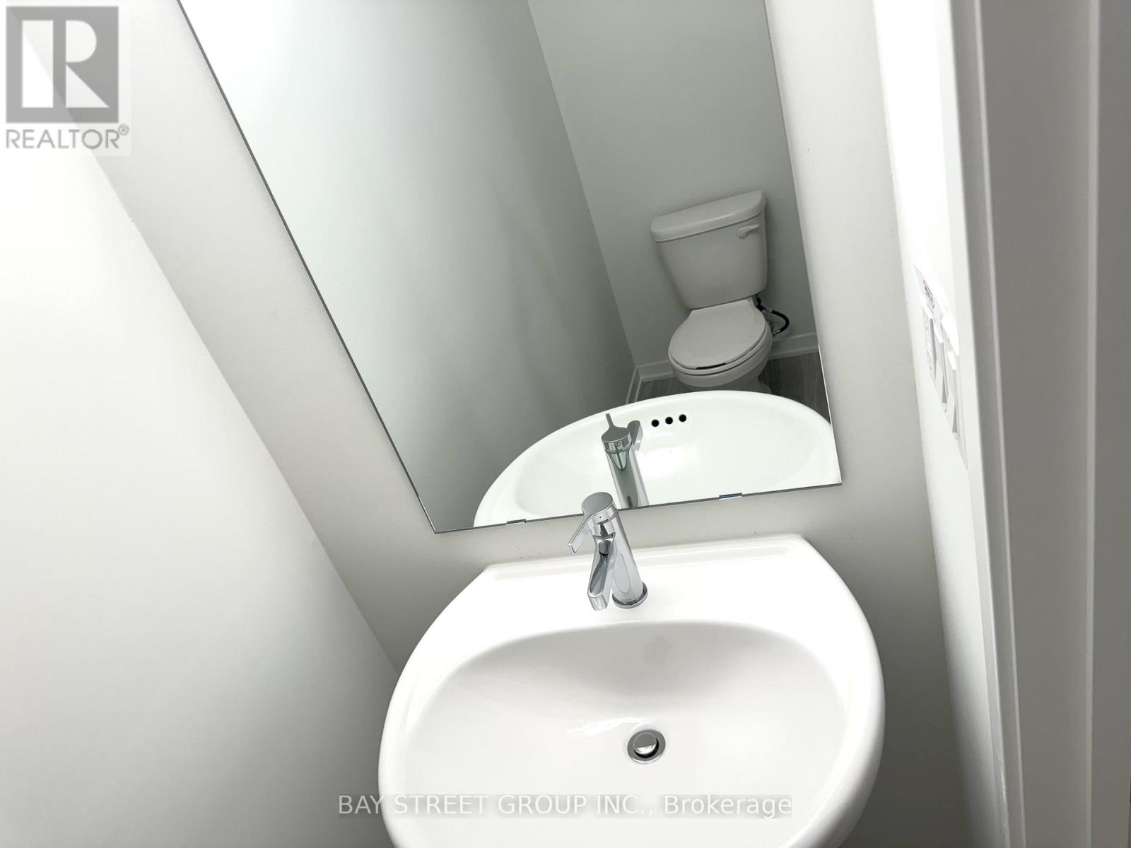 Th307 - 130 Honeycrisp Crescent, Vaughan, Ontario  L4K 0N7 - Photo 7 - N12653656