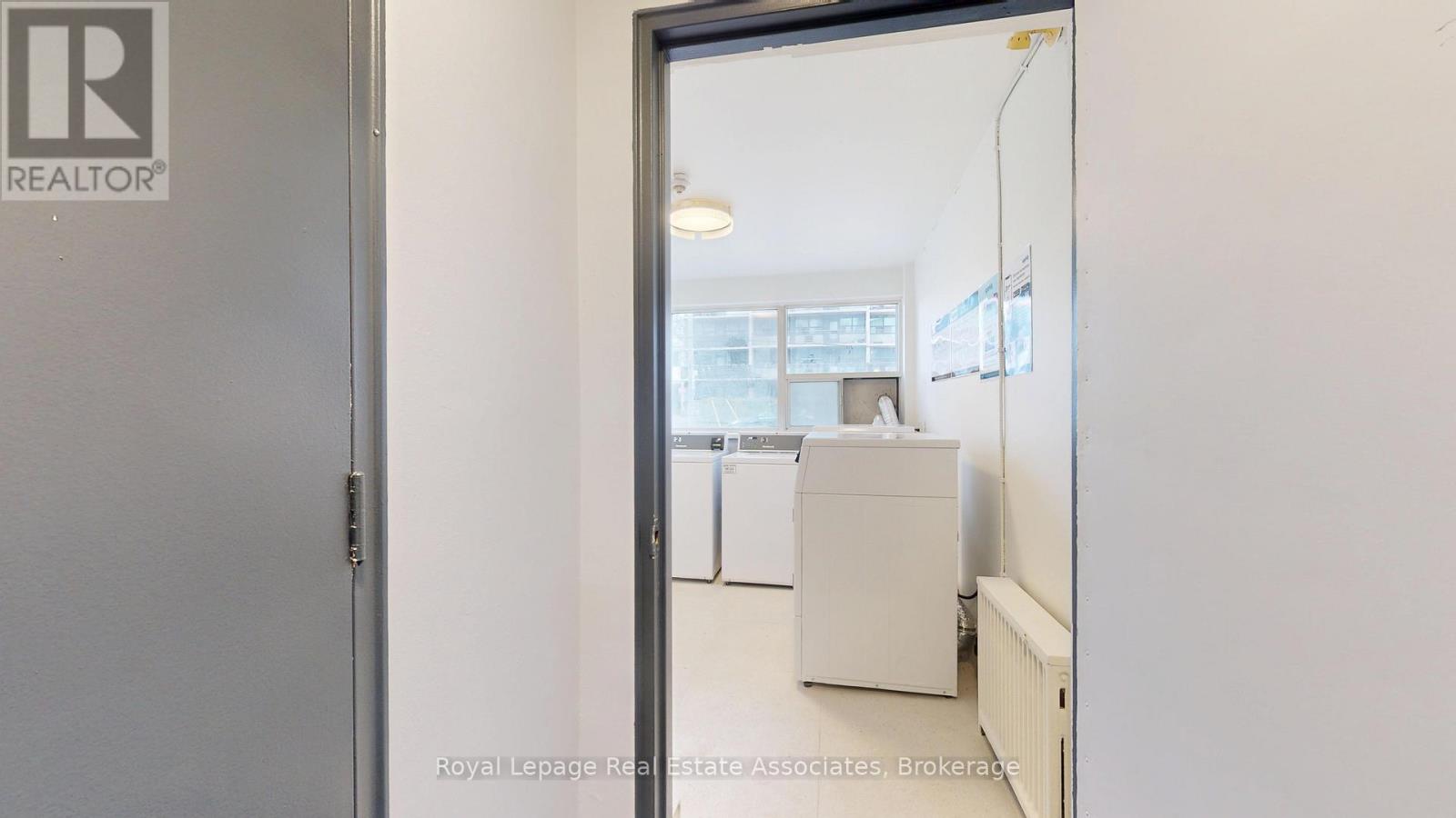 4 - 1 Marquette Avenue, Toronto, Ontario  M6A 1X8 - Photo 5 - C12653666