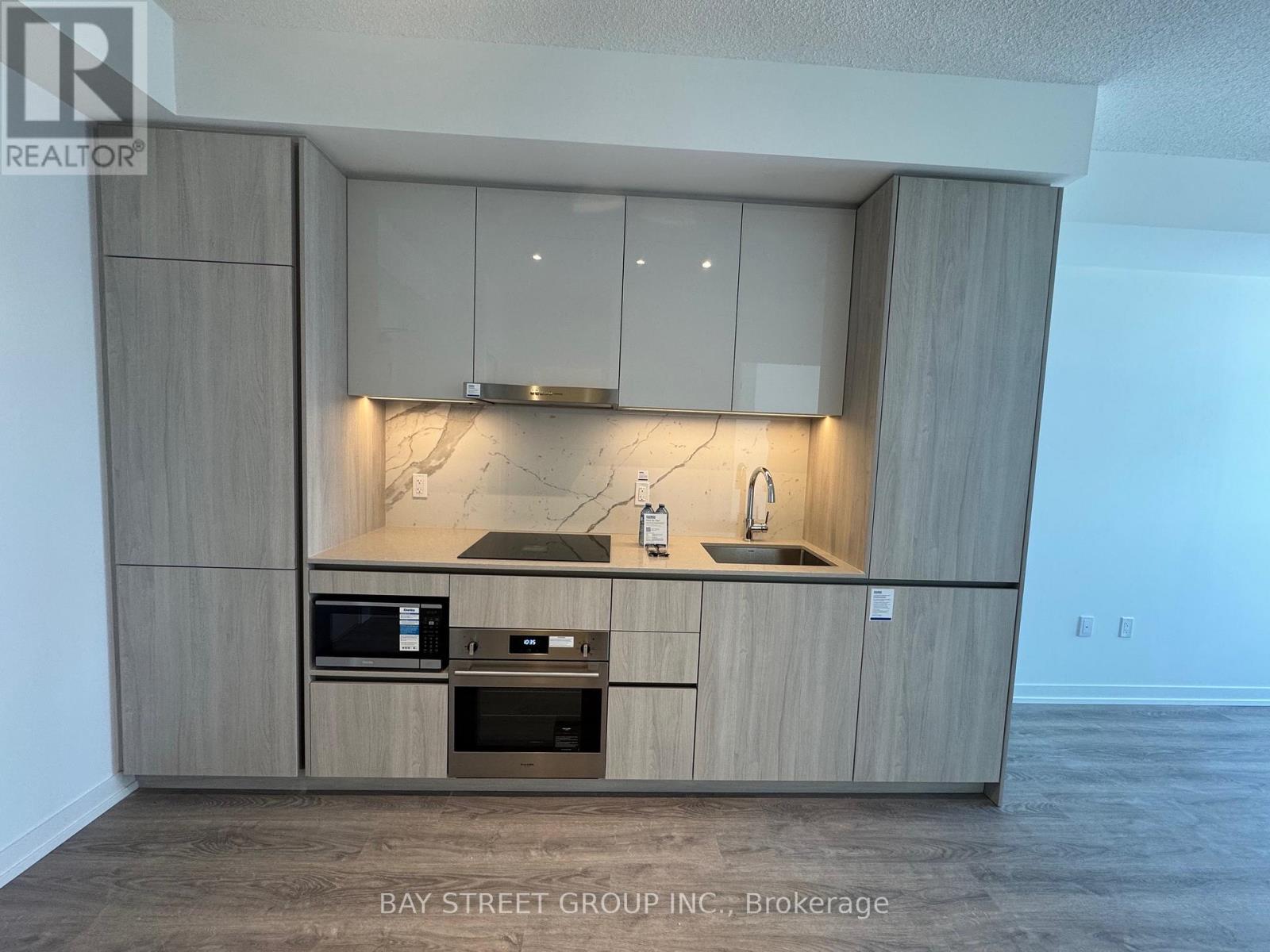 3805 - 8 Interchange Way, Vaughan, Ontario  L4K 0R2 - Photo 4 - N12653660