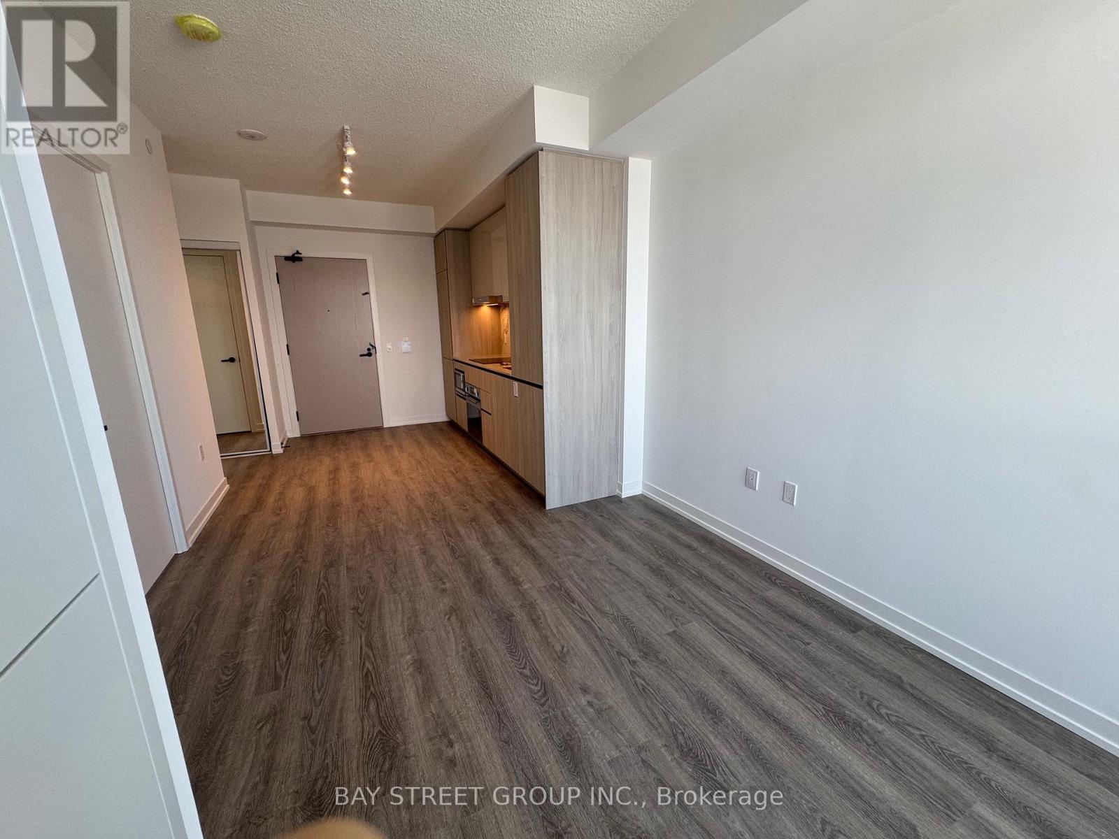 3805 - 8 Interchange Way, Vaughan, Ontario  L4K 0R2 - Photo 6 - N12653660