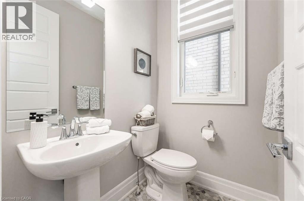 1437 Everest Crescent, Oakville, Ontario  L6H 3S4 - Photo 5 - 40692872