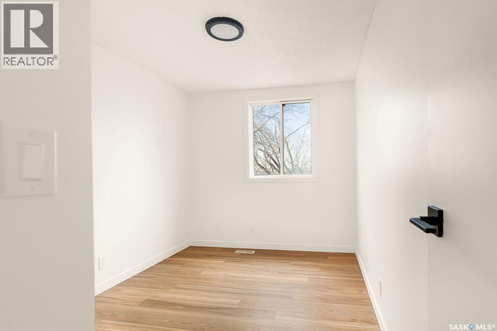 3914 Castle Road, Regina, Saskatchewan  S4S 6A4 - Photo 16 - SK024467