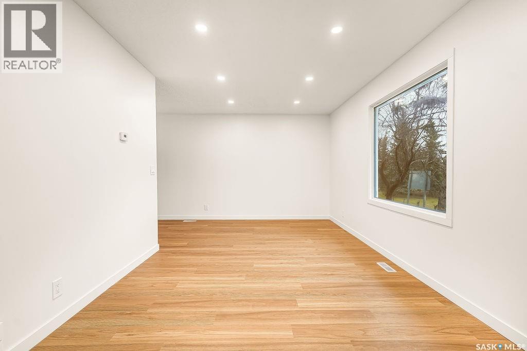 3914 Castle Road, Regina, Saskatchewan  S4S 6A4 - Photo 5 - SK024467