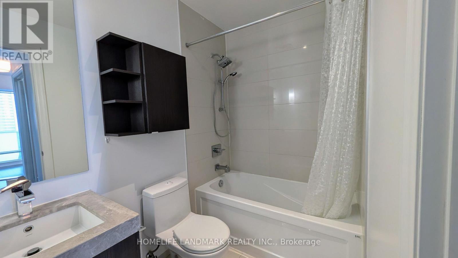 3902 - 8 The Esplanade, Toronto, Ontario  M5E 0A6 - Photo 12 - C12653676