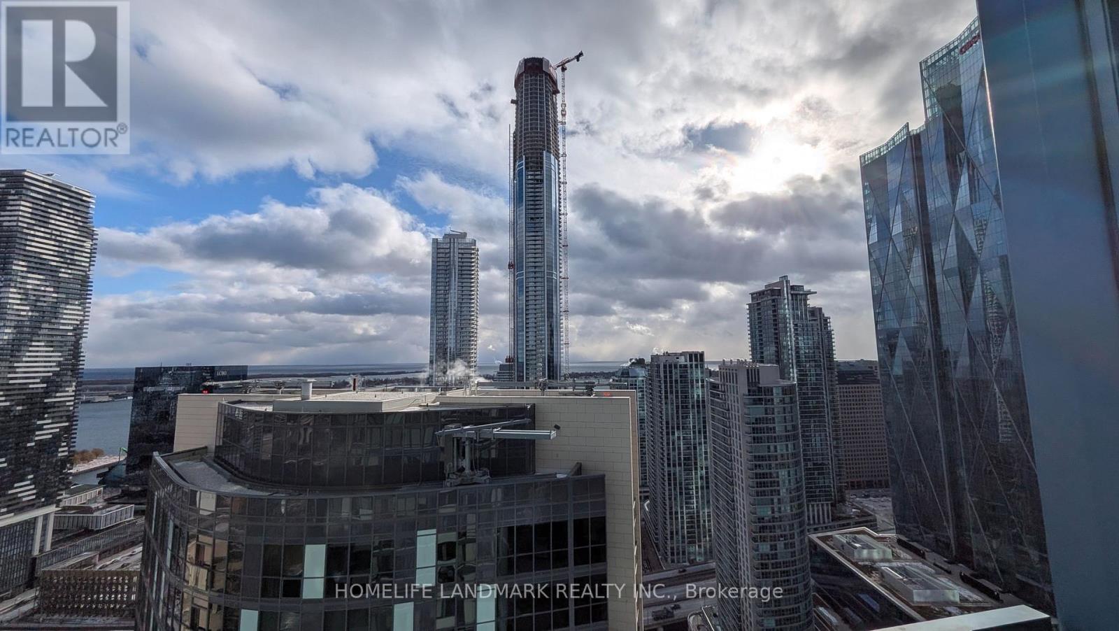 3902 - 8 The Esplanade, Toronto, Ontario  M5E 0A6 - Photo 13 - C12653676