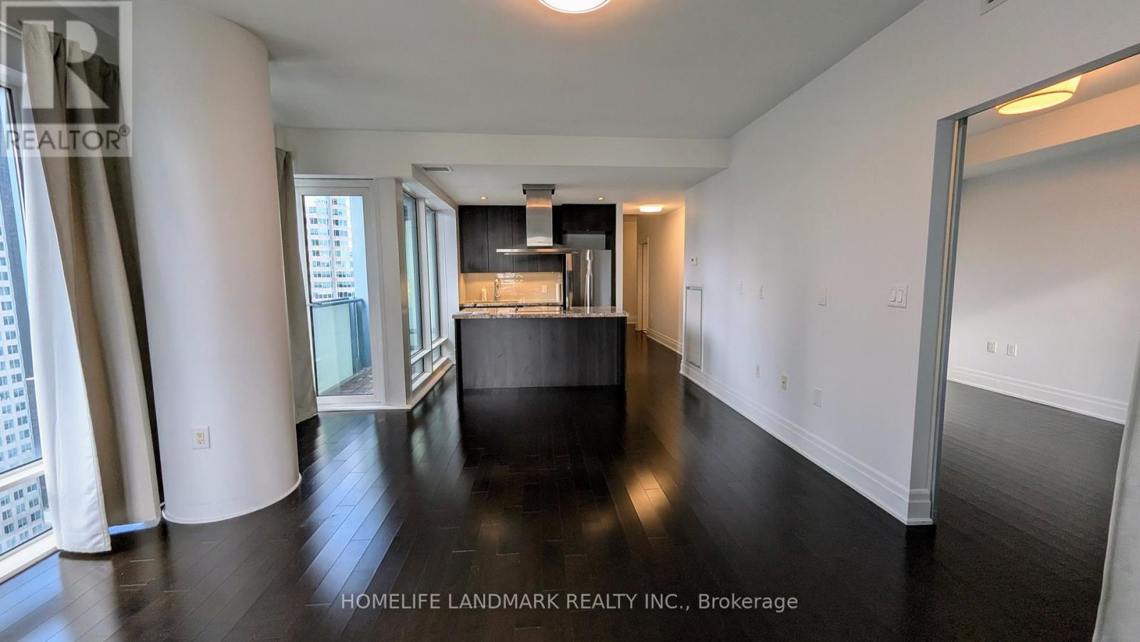 3902 - 8 The Esplanade, Toronto, Ontario  M5E 0A6 - Photo 14 - C12653676