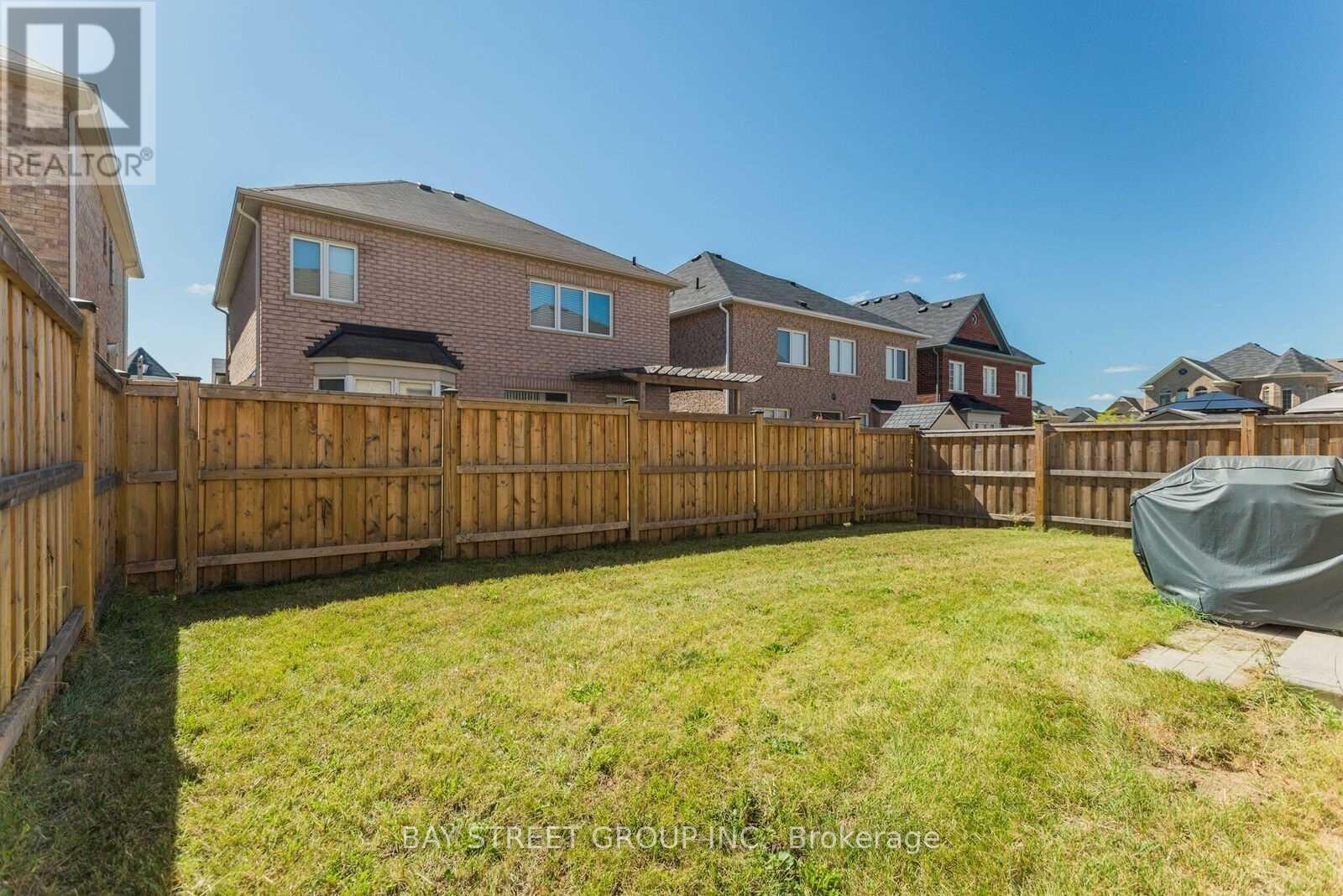 79 Acer Crescent, Whitchurch-Stouffville, Ontario  L4A 0V5 - Photo 14 - N12653668