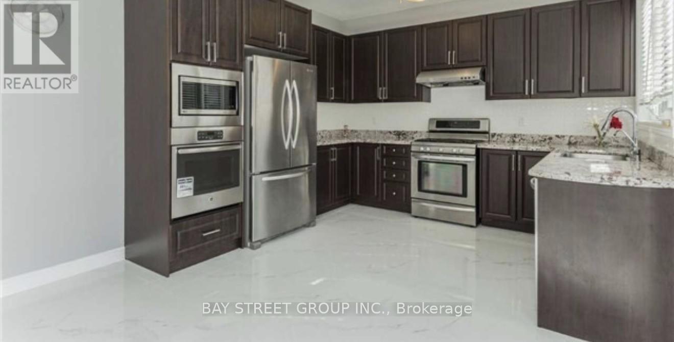 79 Acer Crescent, Whitchurch-Stouffville, Ontario  L4A 0V5 - Photo 2 - N12653668