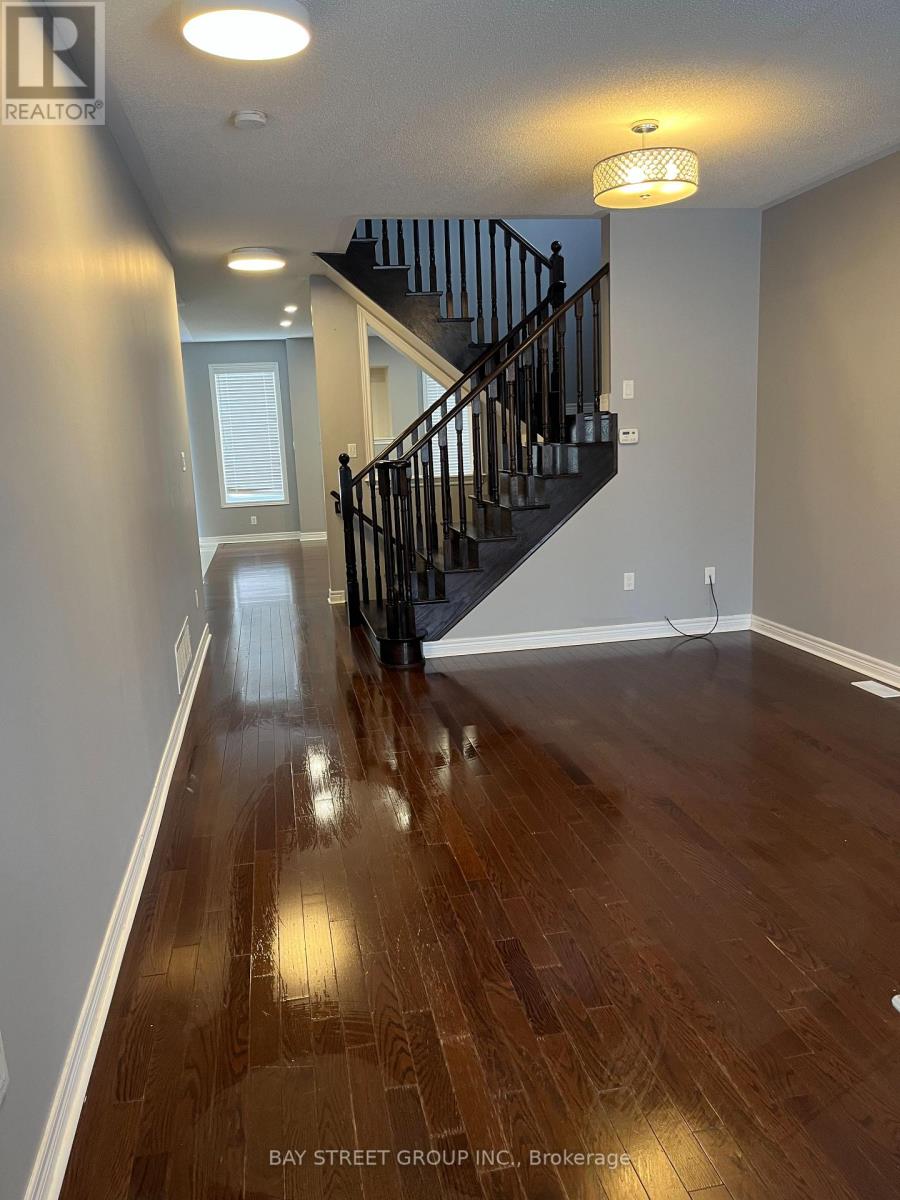 79 Acer Crescent, Whitchurch-Stouffville, Ontario  L4A 0V5 - Photo 4 - N12653668