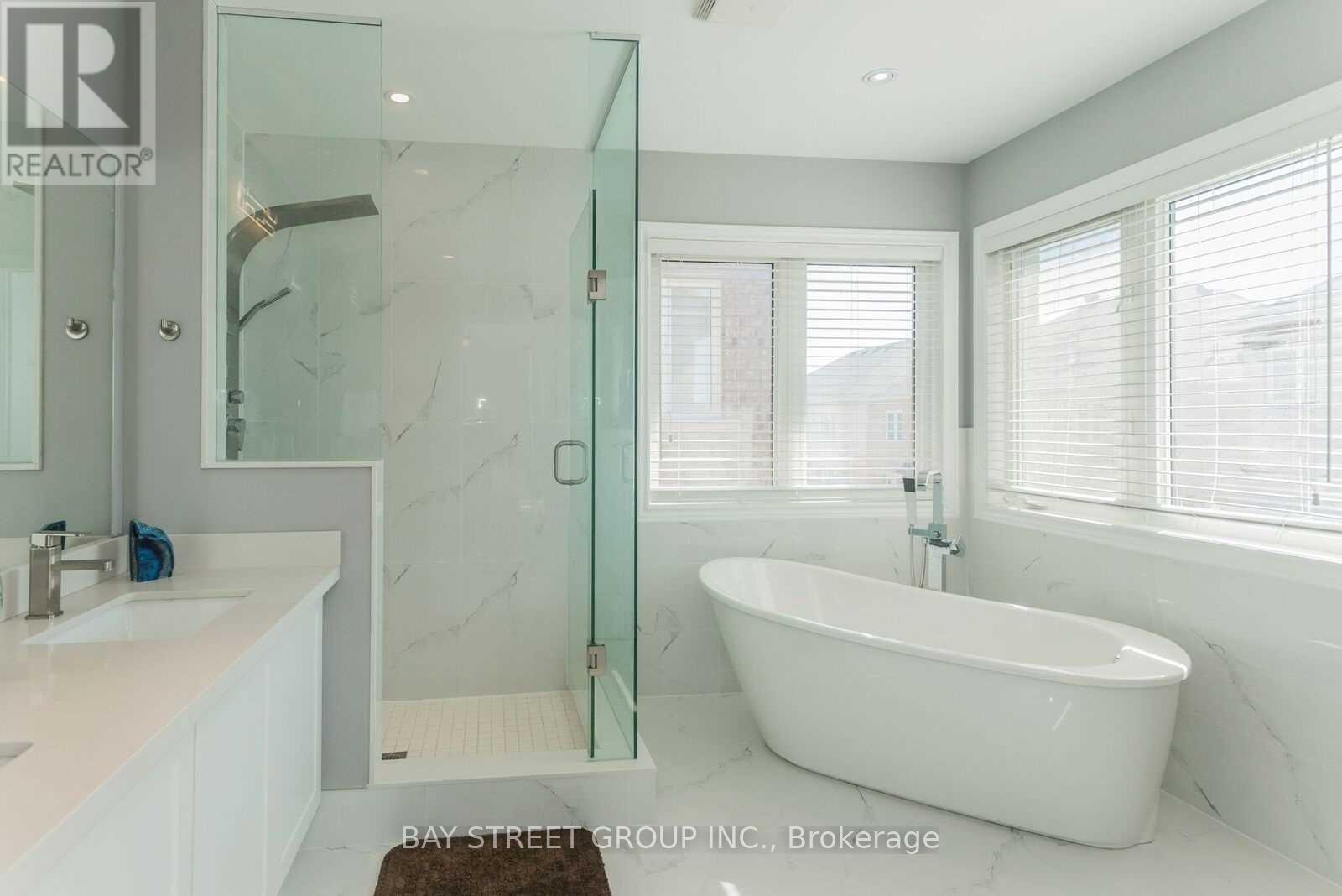 79 Acer Crescent, Whitchurch-Stouffville, Ontario  L4A 0V5 - Photo 6 - N12653668