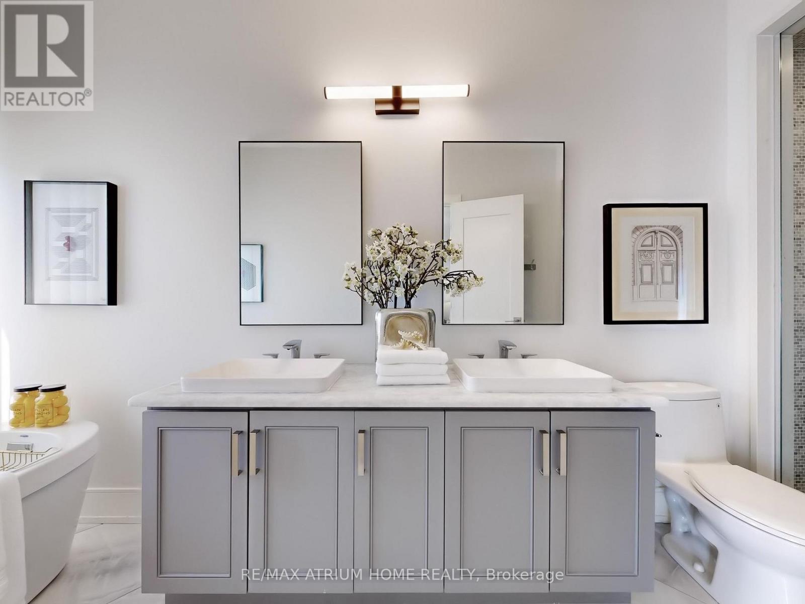 7 Orbit Avenue, Richmond Hill, Ontario  L4C 4Z2 - Photo 29 - N12653672