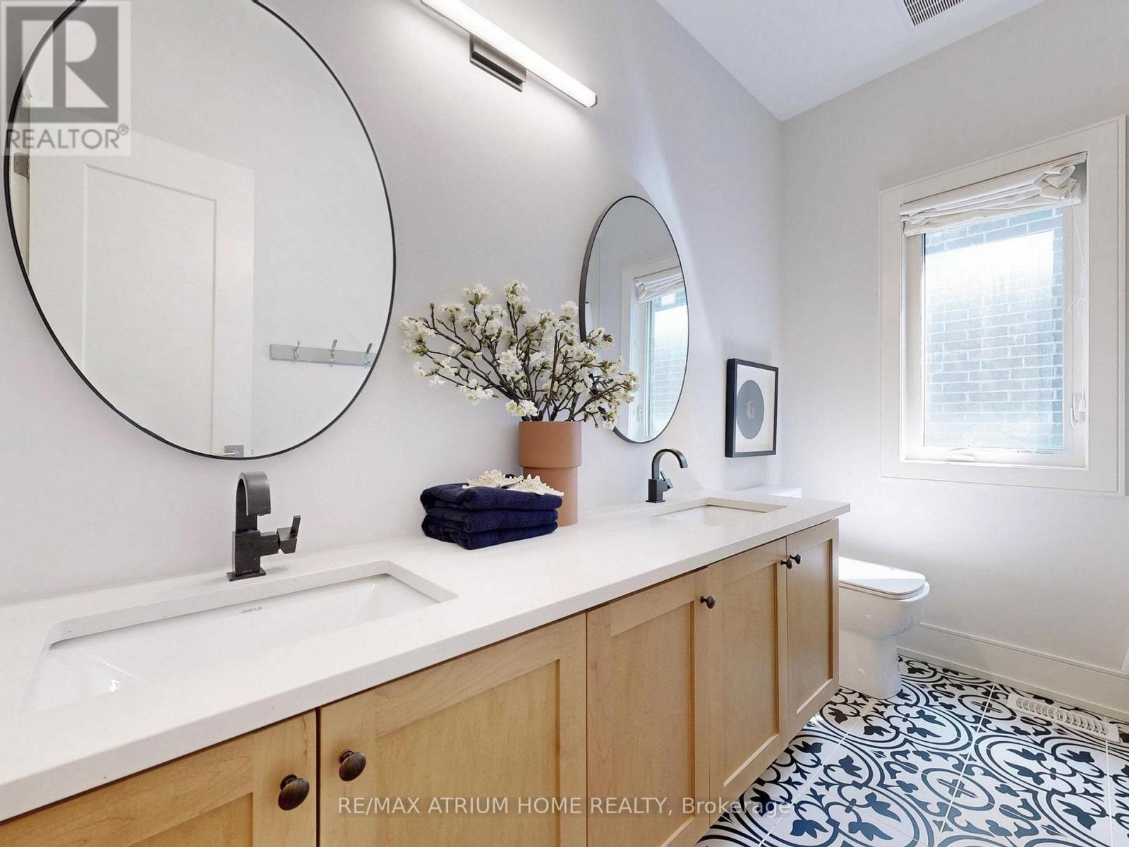 7 Orbit Avenue, Richmond Hill, Ontario  L4C 4Z2 - Photo 40 - N12653672