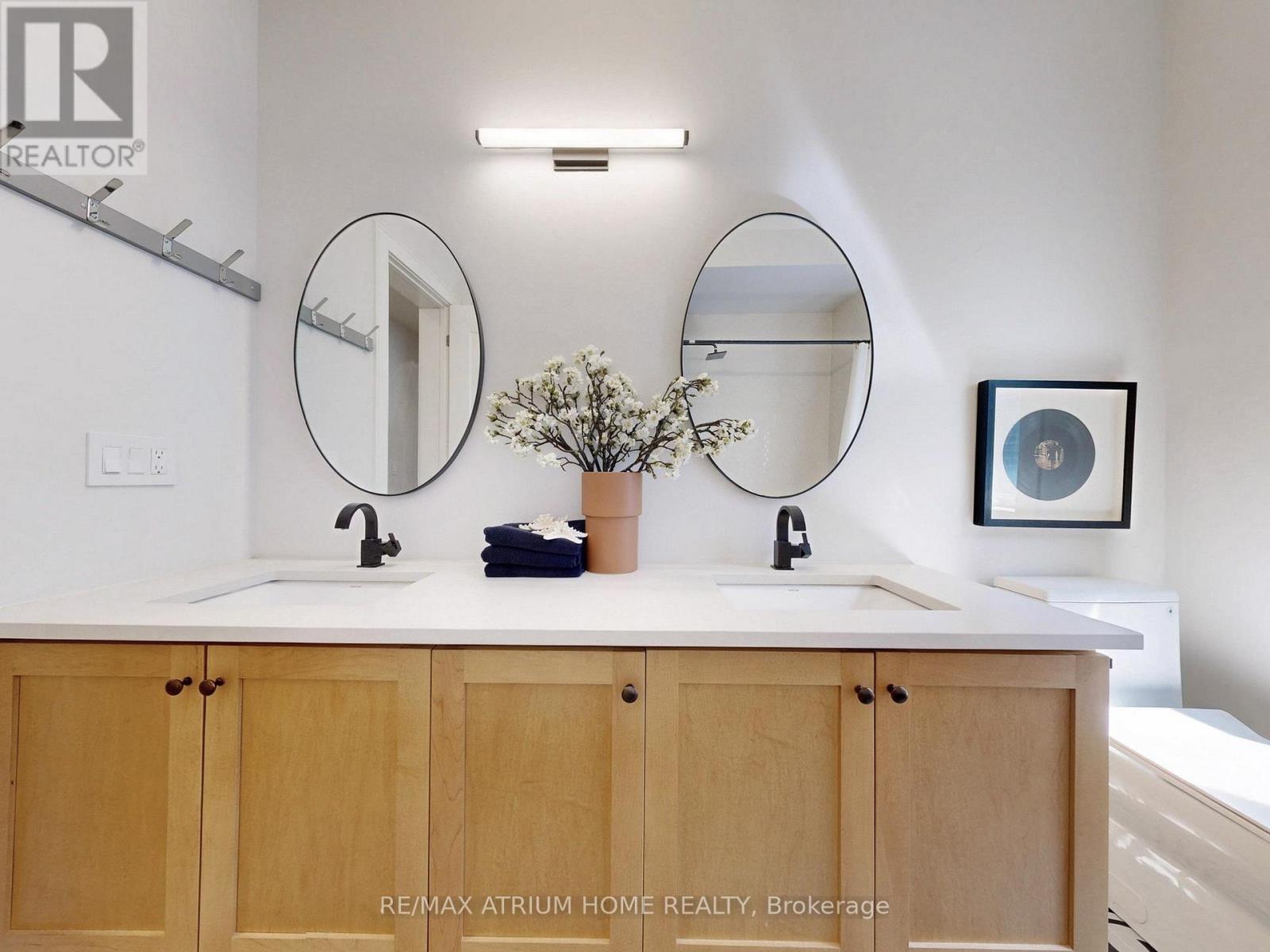 7 Orbit Avenue, Richmond Hill, Ontario  L4C 4Z2 - Photo 41 - N12653672