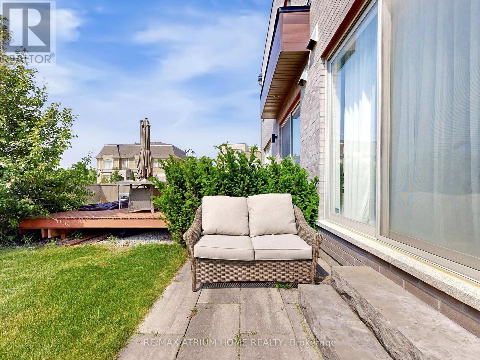 7 Orbit Avenue, Richmond Hill, Ontario  L4C 4Z2 - Photo 47 - N12653672