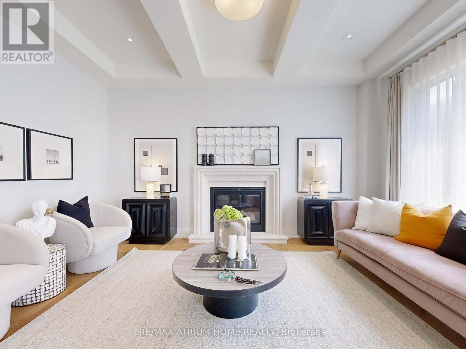 7 Orbit Avenue, Richmond Hill, Ontario  L4C 4Z2 - Photo 7 - N12653672