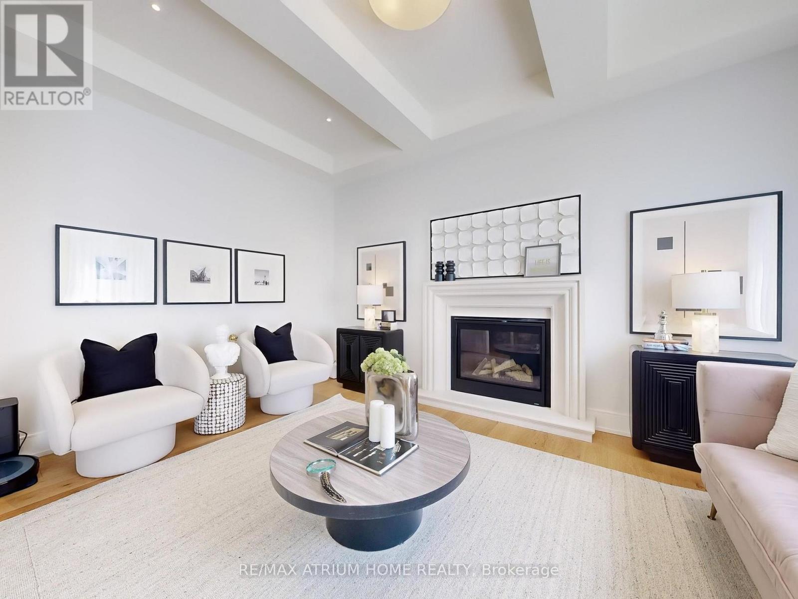 7 Orbit Avenue, Richmond Hill, Ontario  L4C 4Z2 - Photo 8 - N12653672