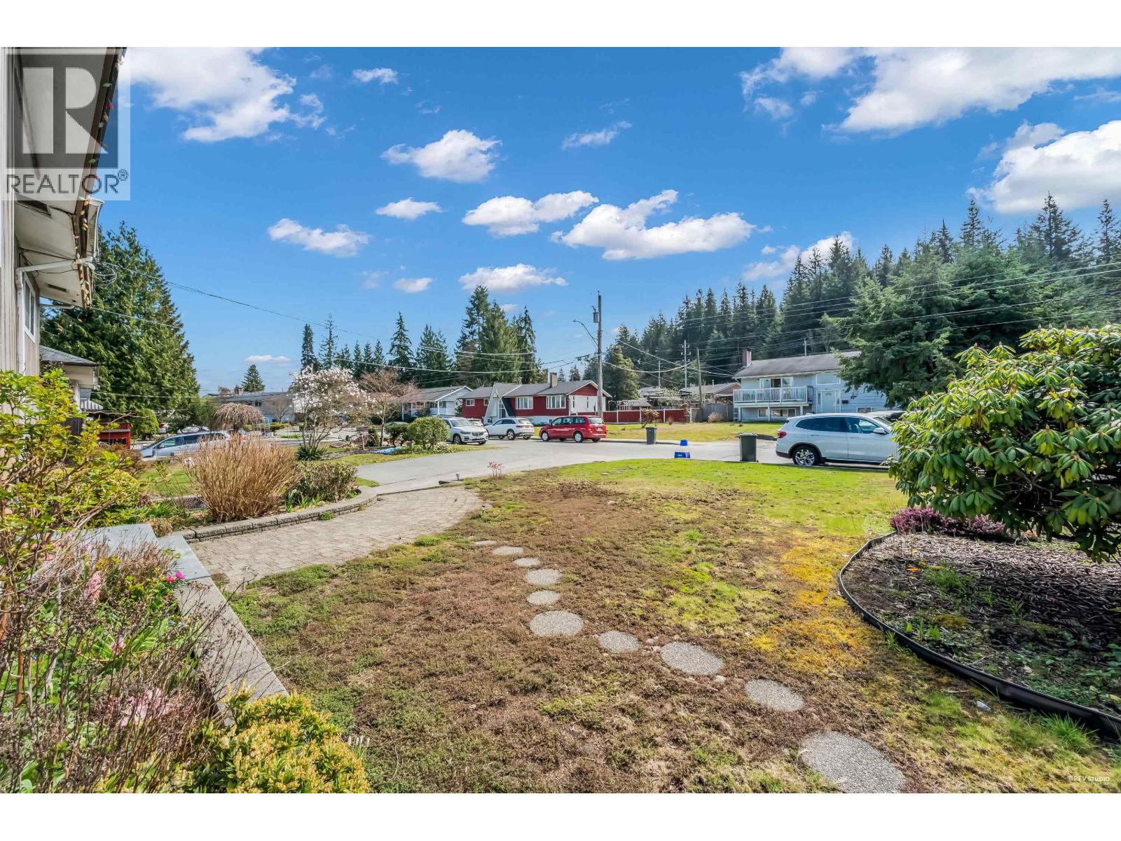 818 Seymour Drive, Coquitlam, British Columbia  V3J 6V7 - Photo 4 - R3044203