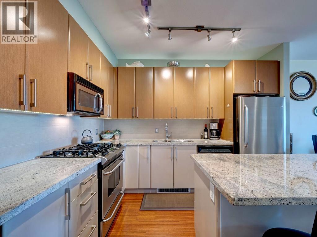 105 5160 Davis Bay Road, Sechelt, British Columbia  V7Z 0H3 - Photo 3 - R3068509