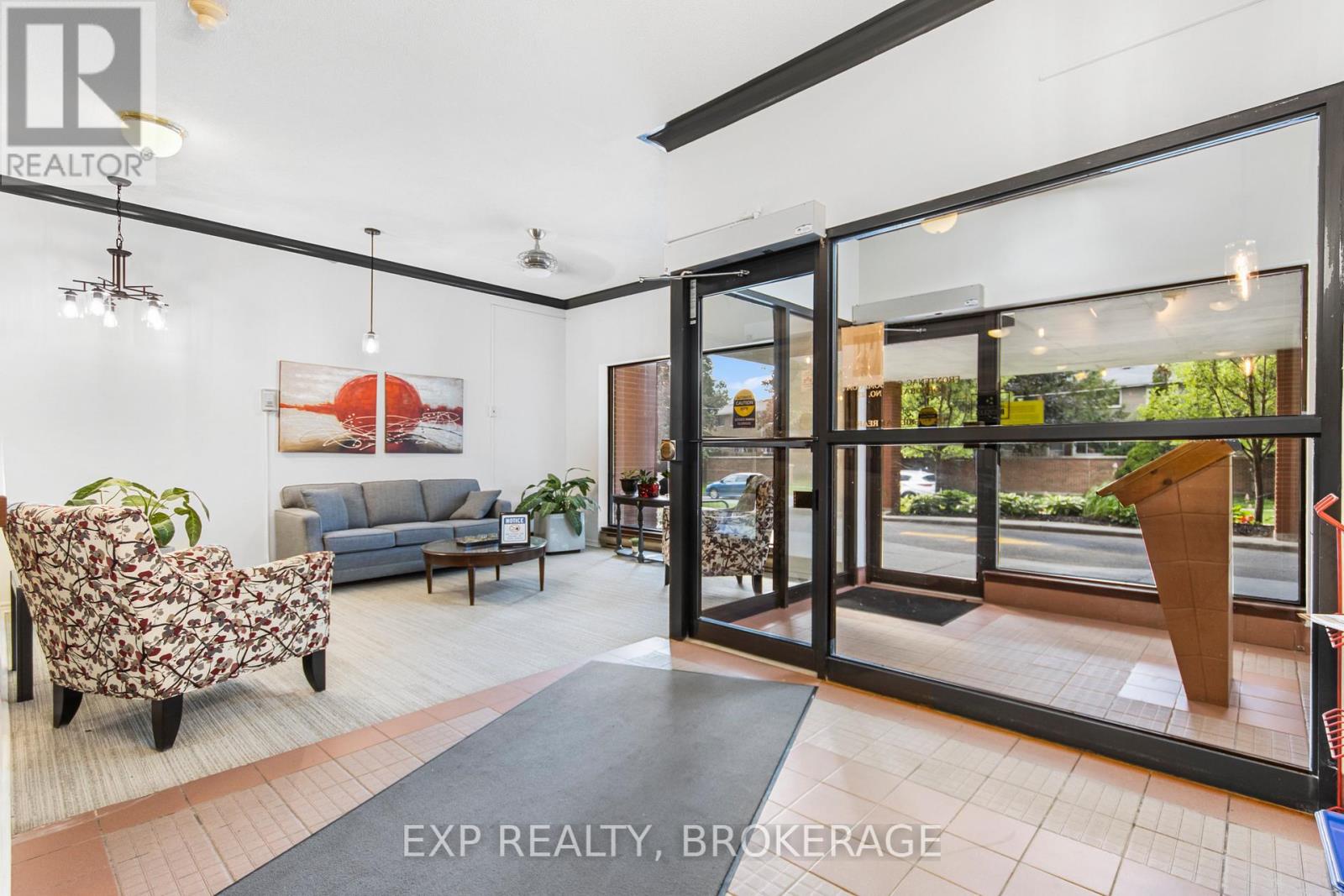 607 - 14 Greenview Drive, Kingston, Ontario  K7M 7T5 - Photo 5 - X12653698