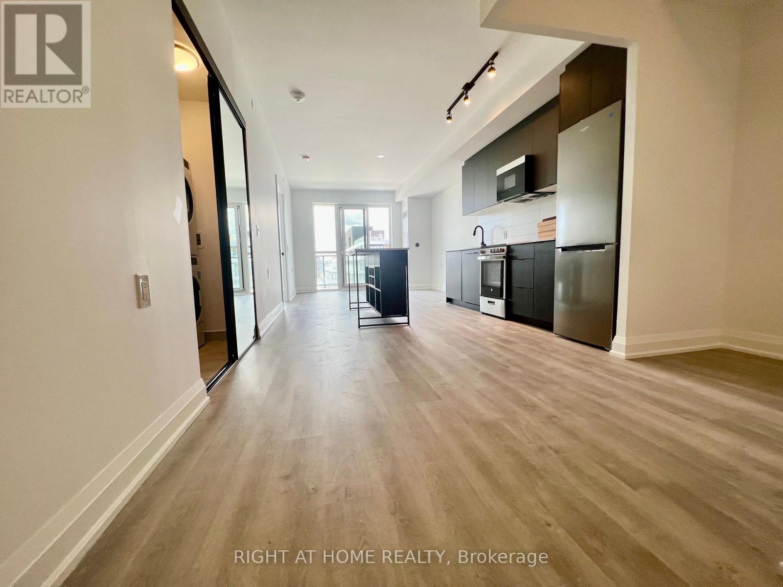 701 - 2369 Danforth Avenue, Toronto, Ontario  M4C 0B1 - Photo 2 - E12653700