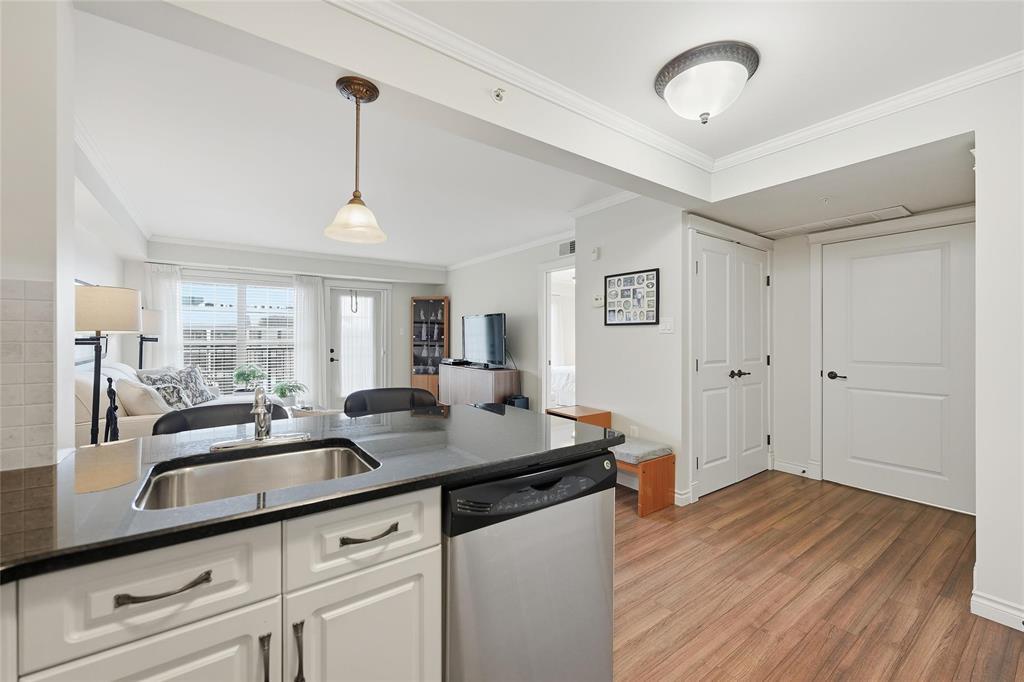 428 40 Dunkirk Drive, Winnipeg, Manitoba  R2M 1R4 - Photo 3 - 202530260