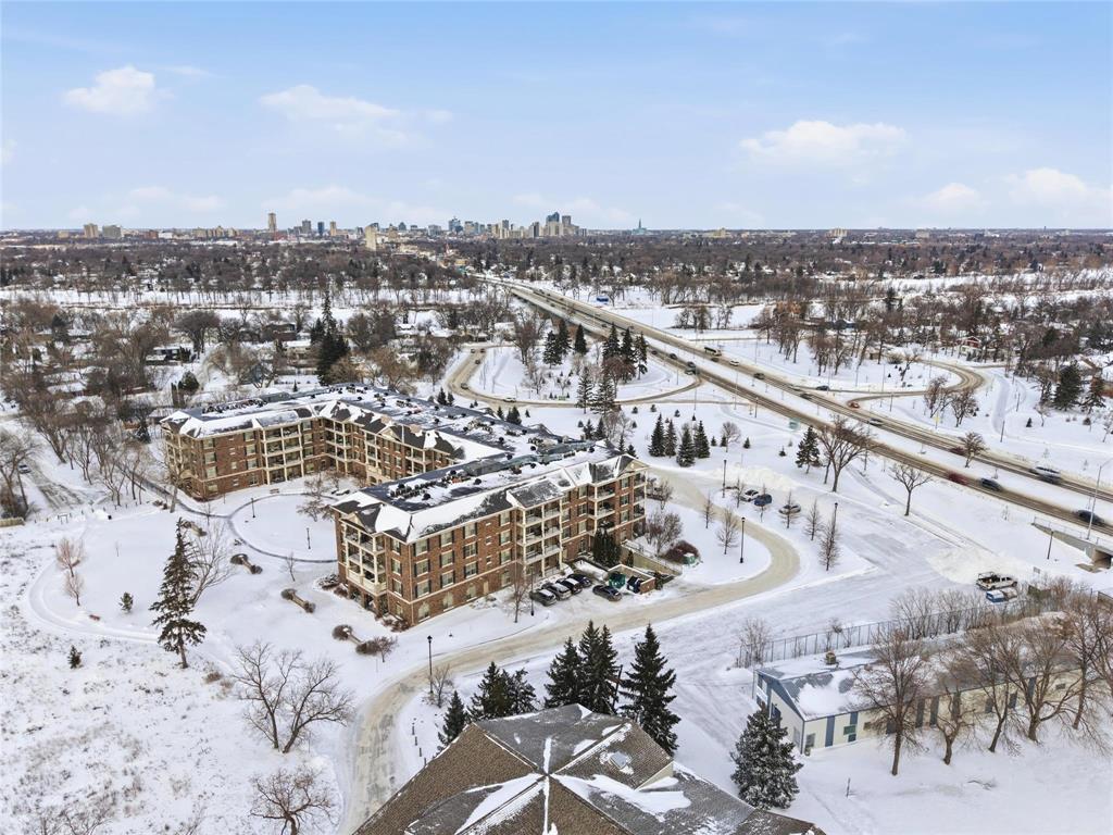 428 40 Dunkirk Drive, Winnipeg, Manitoba  R2M 1R4 - Photo 38 - 202530260