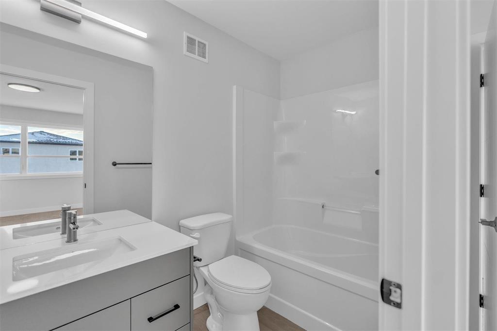 16 Platt Street, Winnipeg, Manitoba  R2R 3B1 - Photo 25 - 202530275