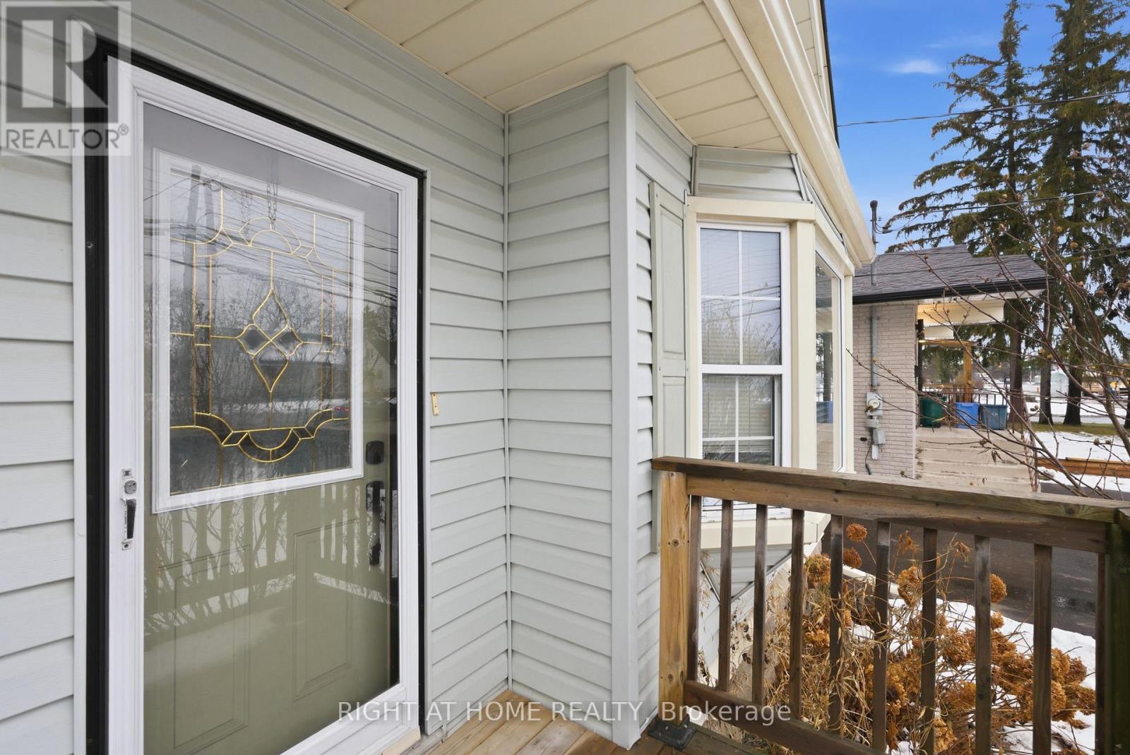 1414 Simcoe Street N, Oshawa, Ontario  L1G 4X6 - Photo 2 - E12653718