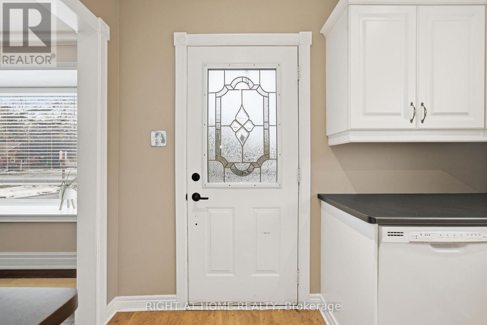 1414 Simcoe Street N, Oshawa, Ontario  L1G 4X6 - Photo 3 - E12653718