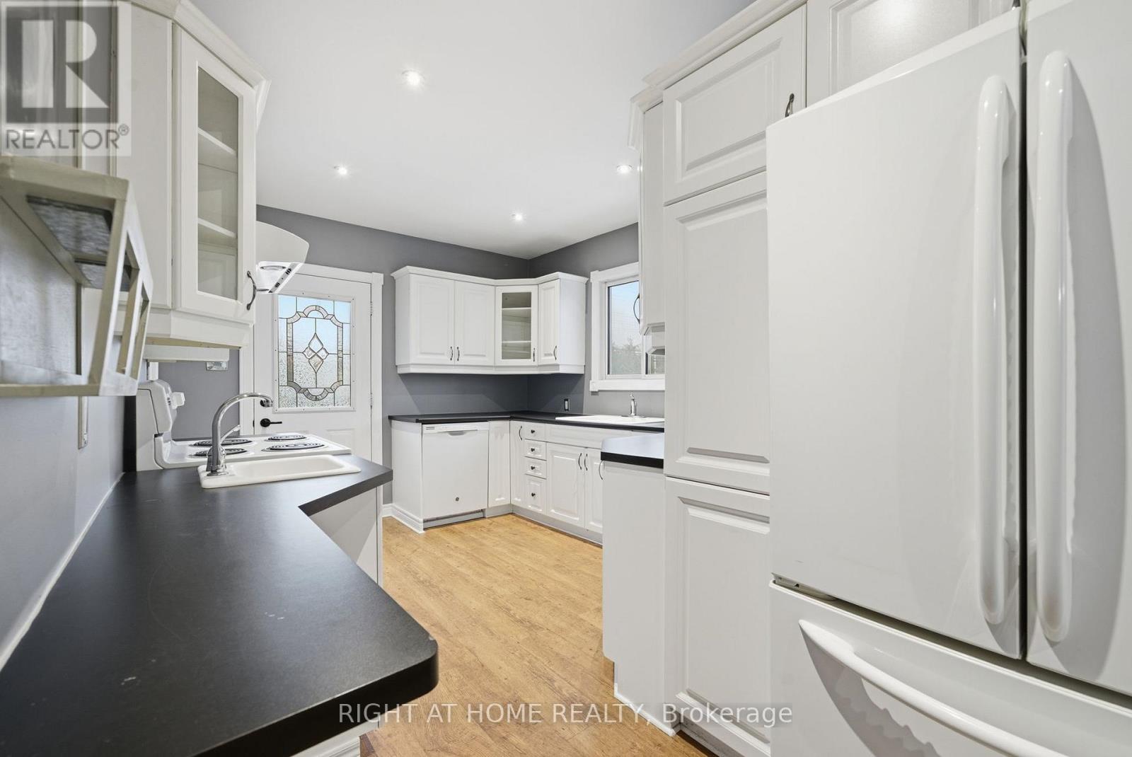 1414 Simcoe Street N, Oshawa, Ontario  L1G 4X6 - Photo 8 - E12653718