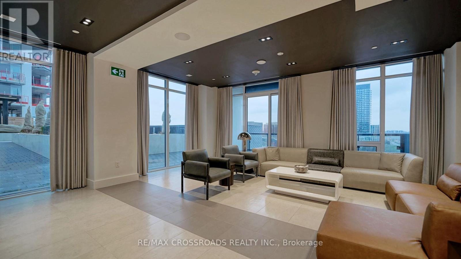 319e - 8868 Yonge Street, Richmond Hill, Ontario L4C 0T4 - Photo 42 - N12653706