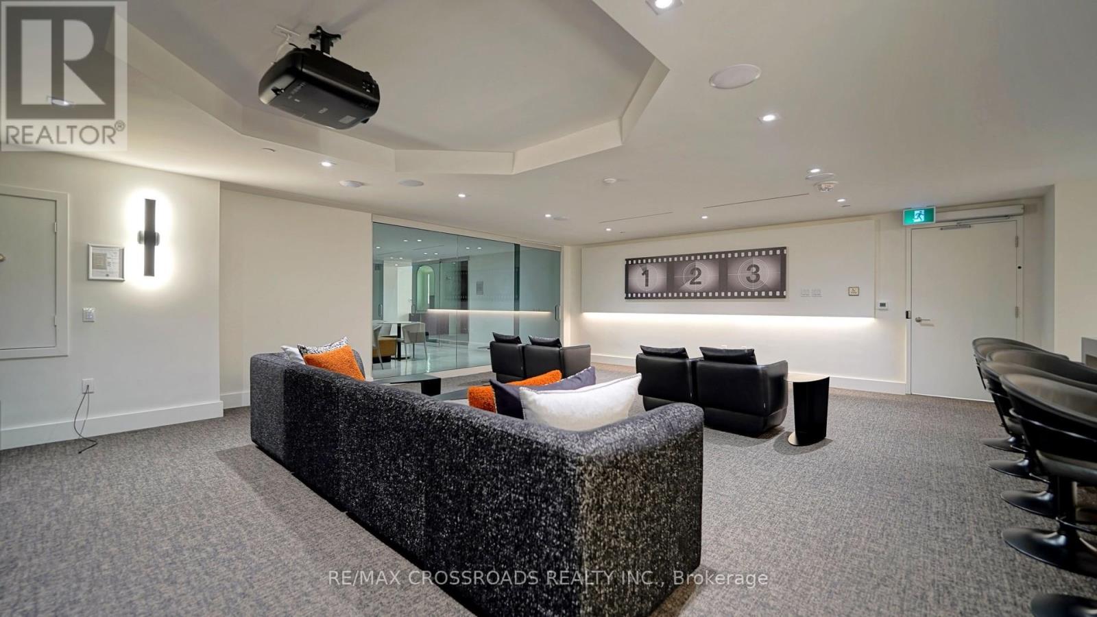 319e - 8868 Yonge Street, Richmond Hill, Ontario L4C 0T4 - Photo 46 - N12653706