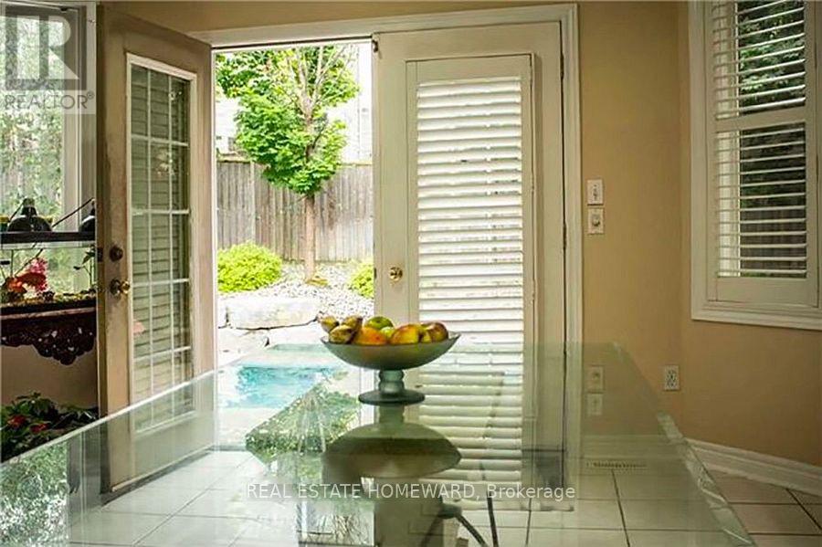 13 Fawn Crescent, Barrie (Ardagh), Ontario  L4N 7Z5 - Photo 2 - S12653712