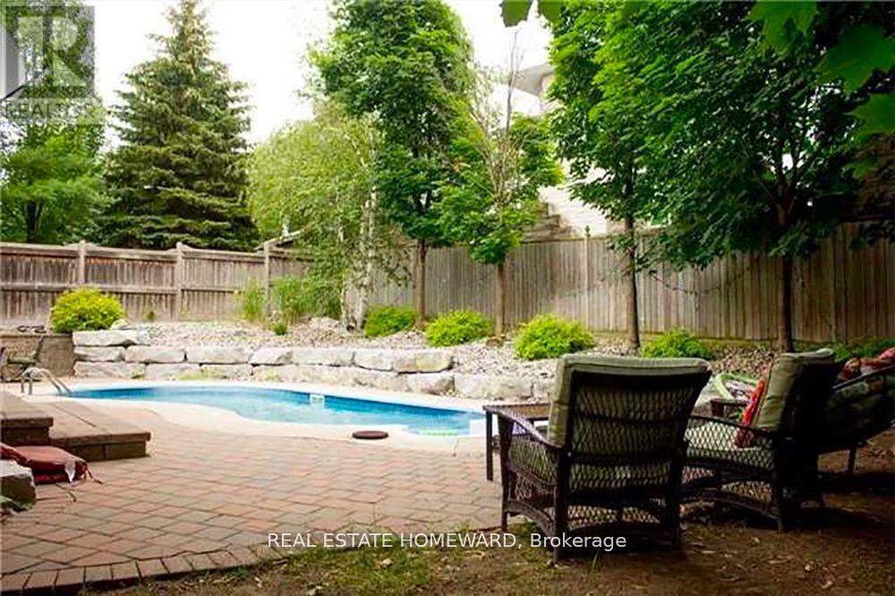 13 Fawn Crescent, Barrie (Ardagh), Ontario  L4N 7Z5 - Photo 3 - S12653712