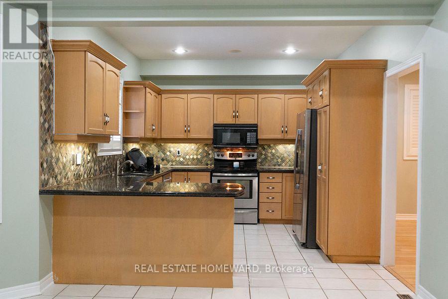 13 Fawn Crescent, Barrie (Ardagh), Ontario  L4N 7Z5 - Photo 4 - S12653712