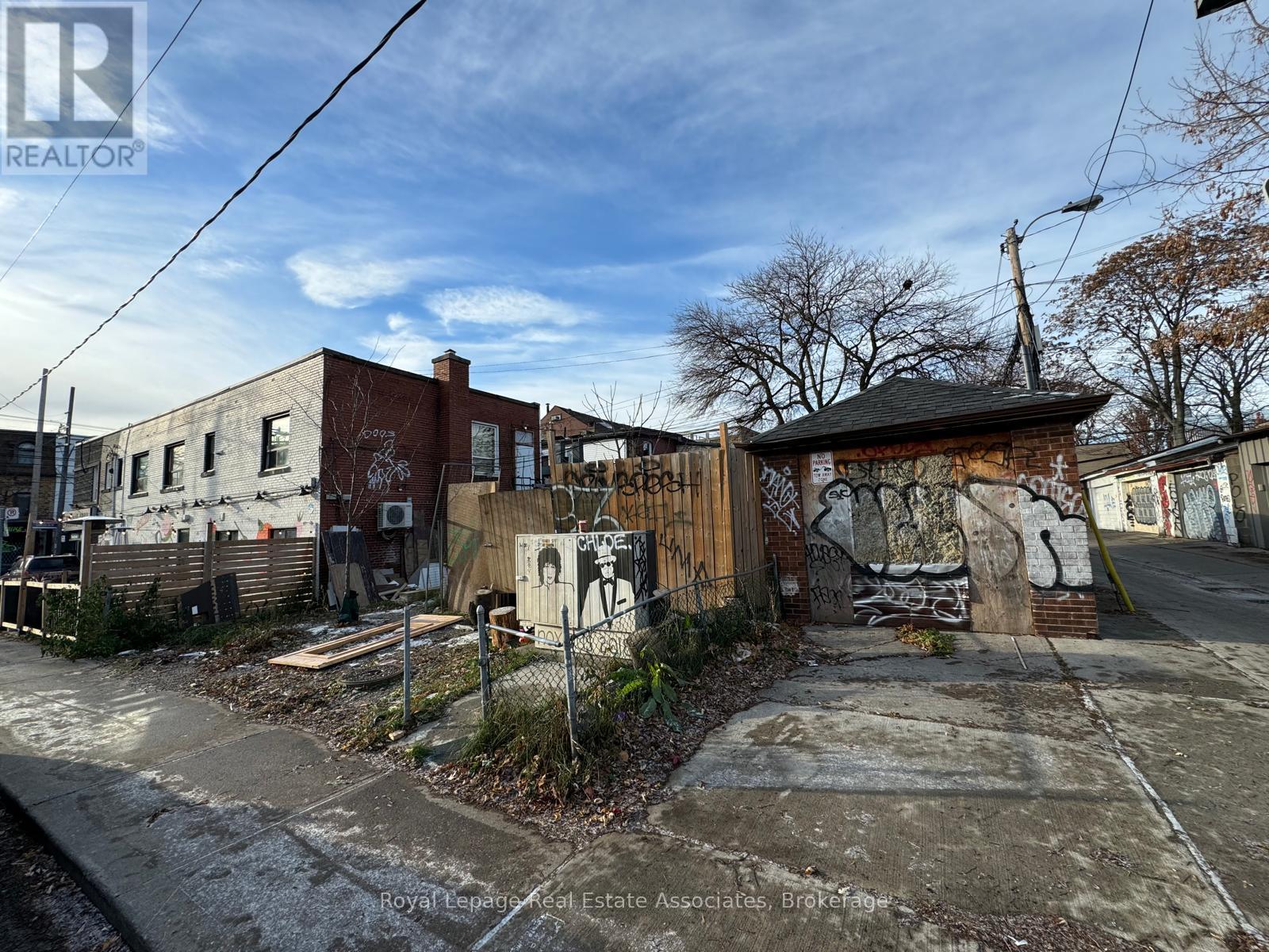 (Rear) - 6 Markham Street, Toronto, Ontario  M6J 1E4 - Photo 3 - C12653728